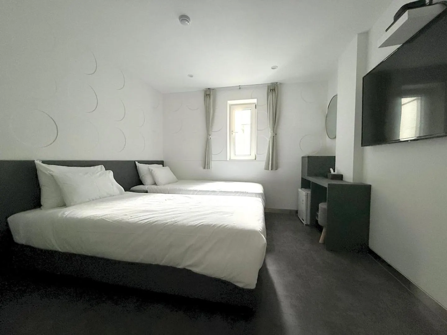 Hotel Firststay Hongdae Seoul