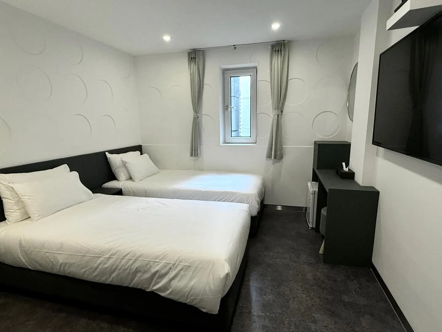 Hotel Firststay Hongdae Seoul