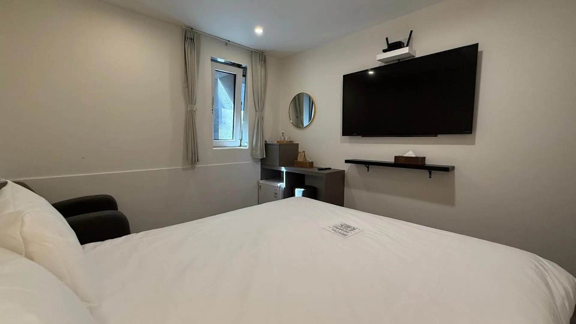 Hotel Firststay Hongdae Séoul 2*,