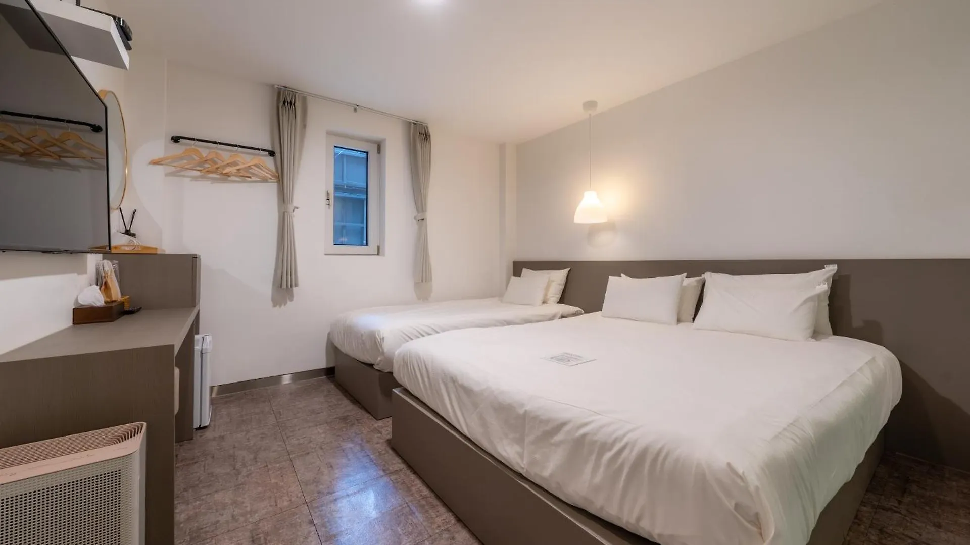 Hotel Firststay Hongdae Seoul
