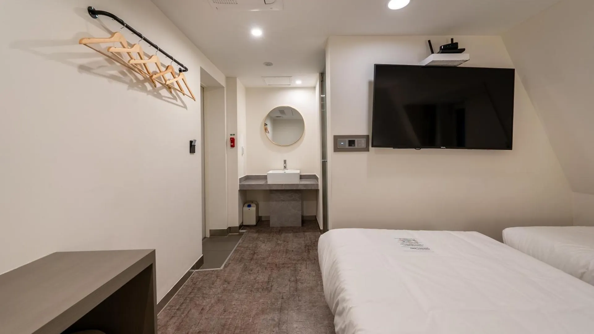 Hotel Firststay Hongdae Seoul