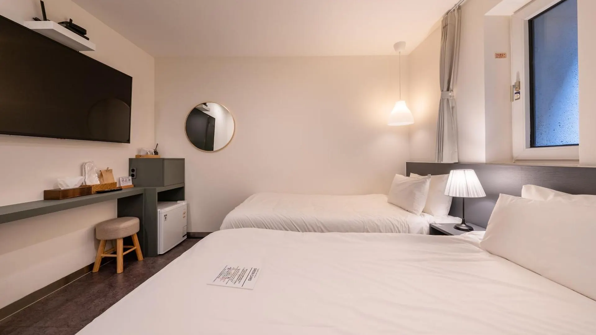 Hotel Firststay Hongdae Seoul
