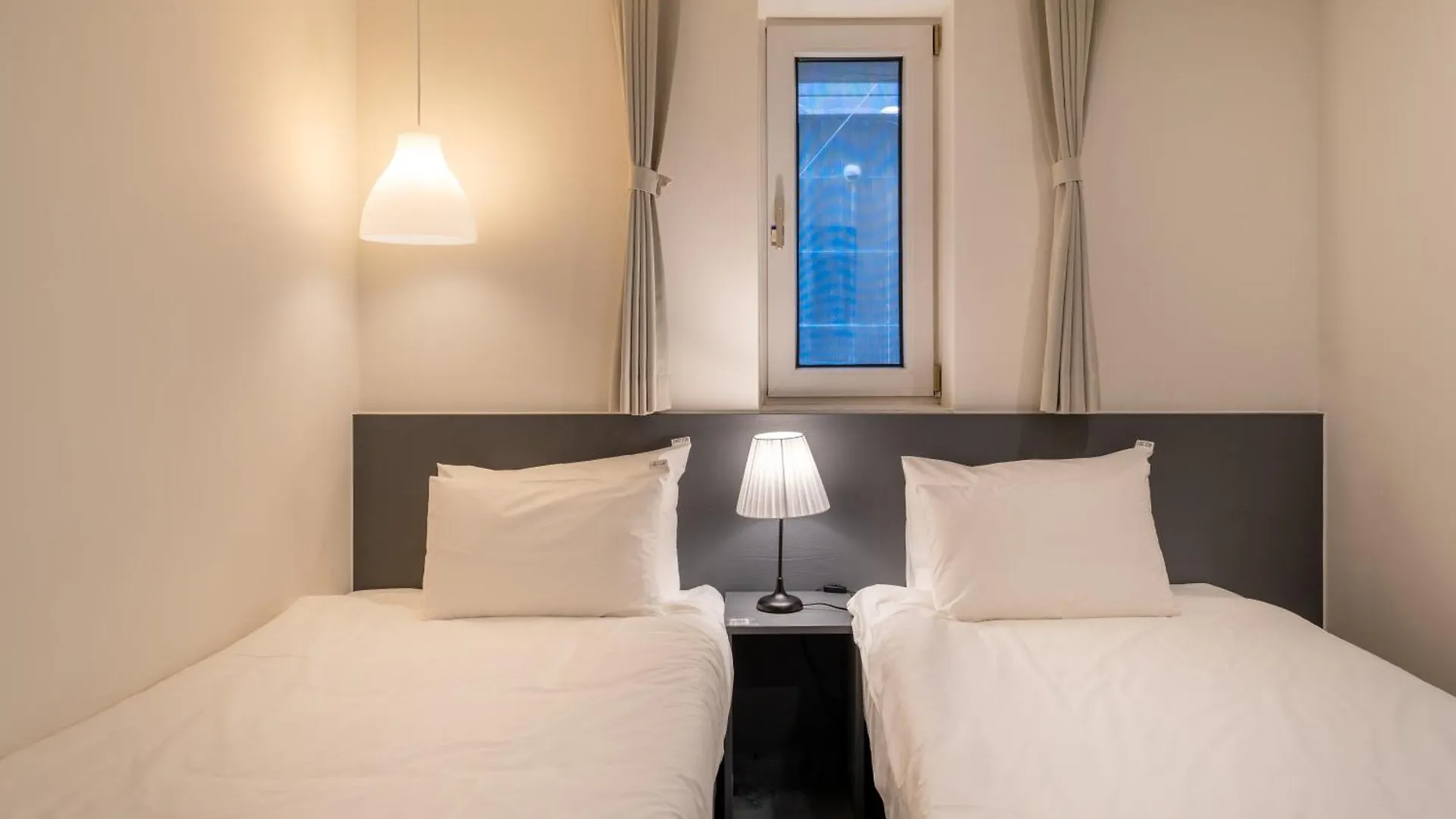 Hotel Firststay Hongdae Seoul