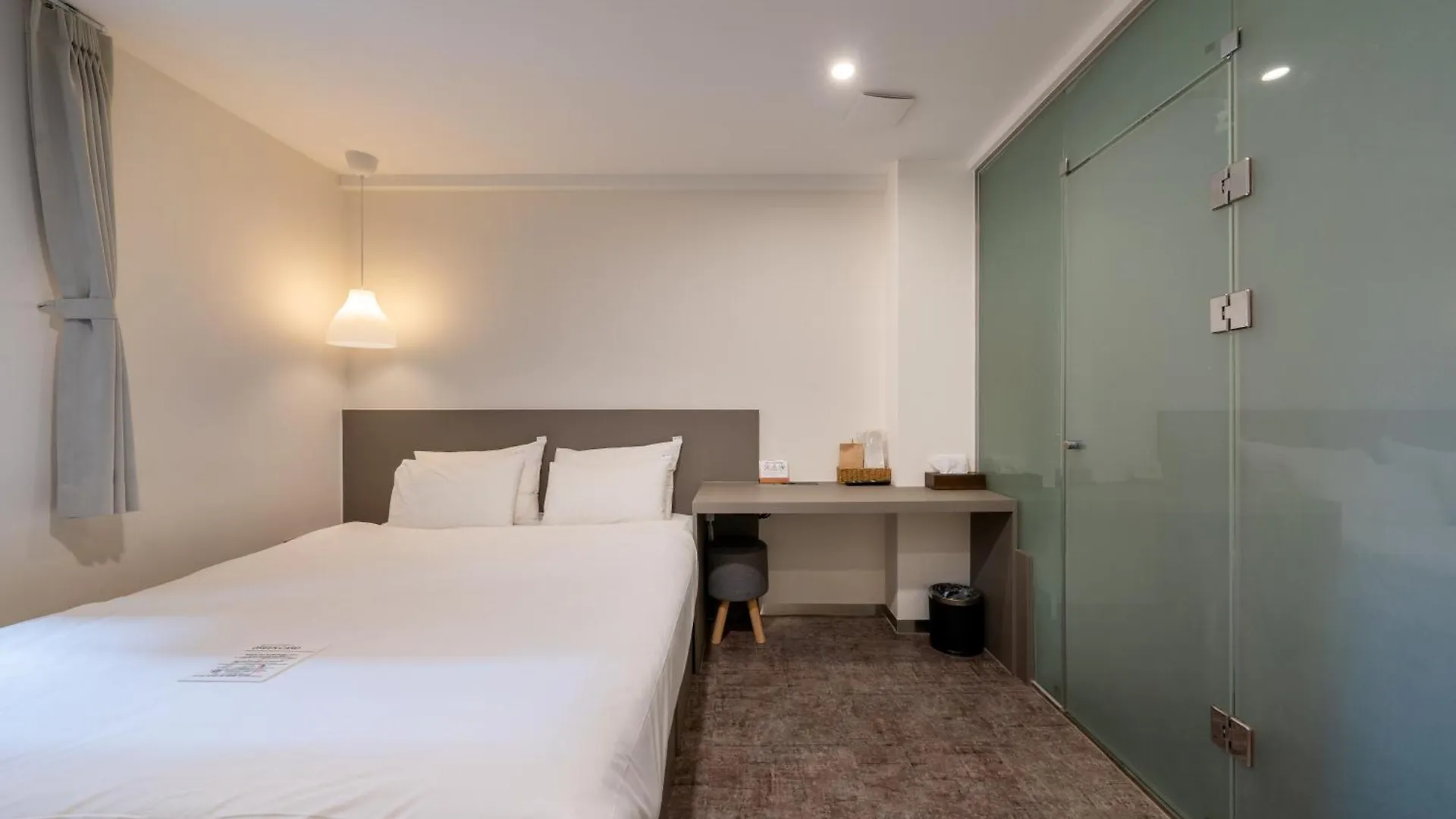 Hotel Firststay Hongdae Seoul