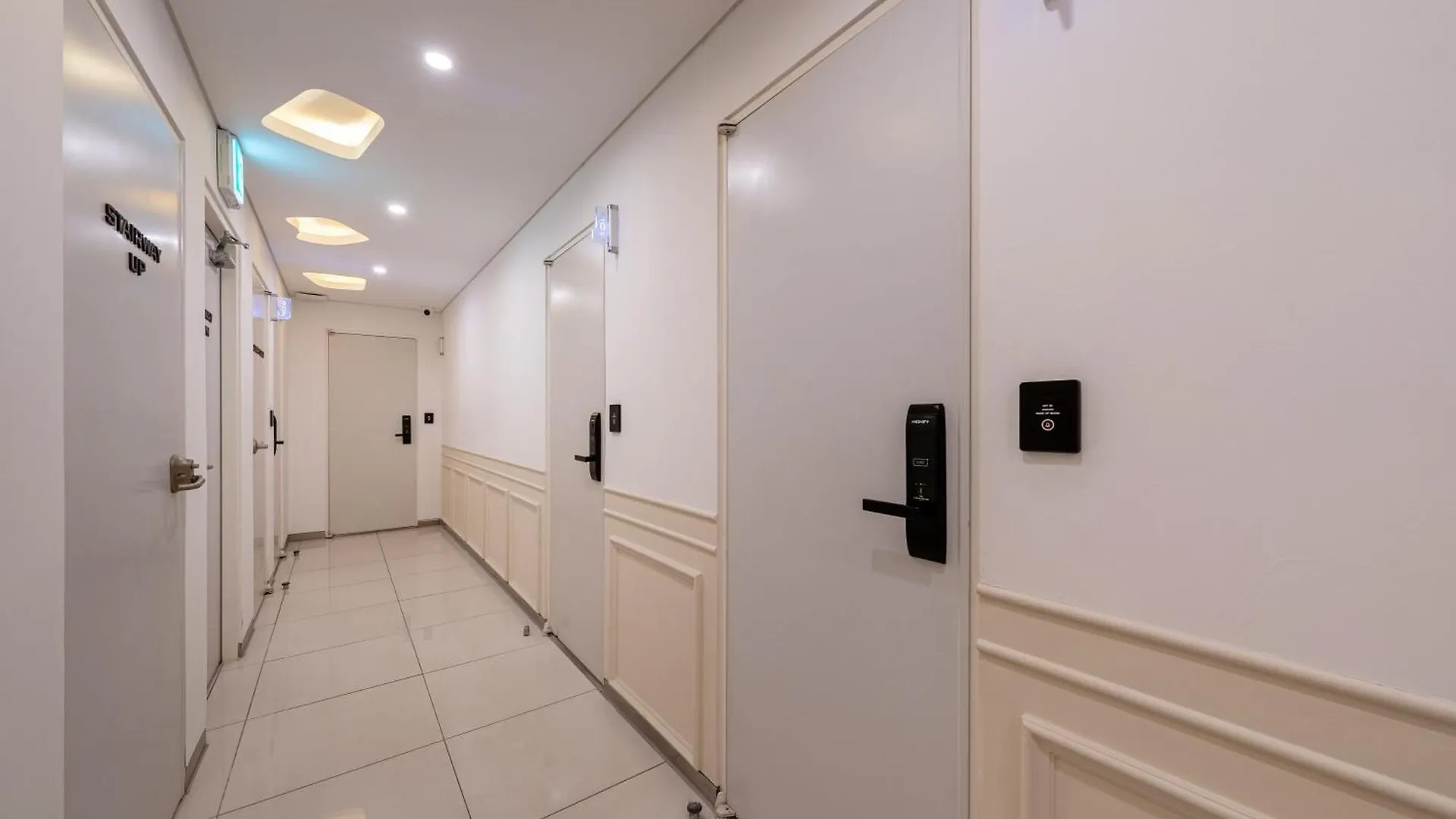Hotel Firststay Hongdae Seoul