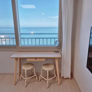 Hotel The First Ocean Songjeong Busan